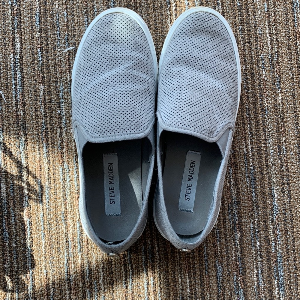 Steve Madden comfy slip ons